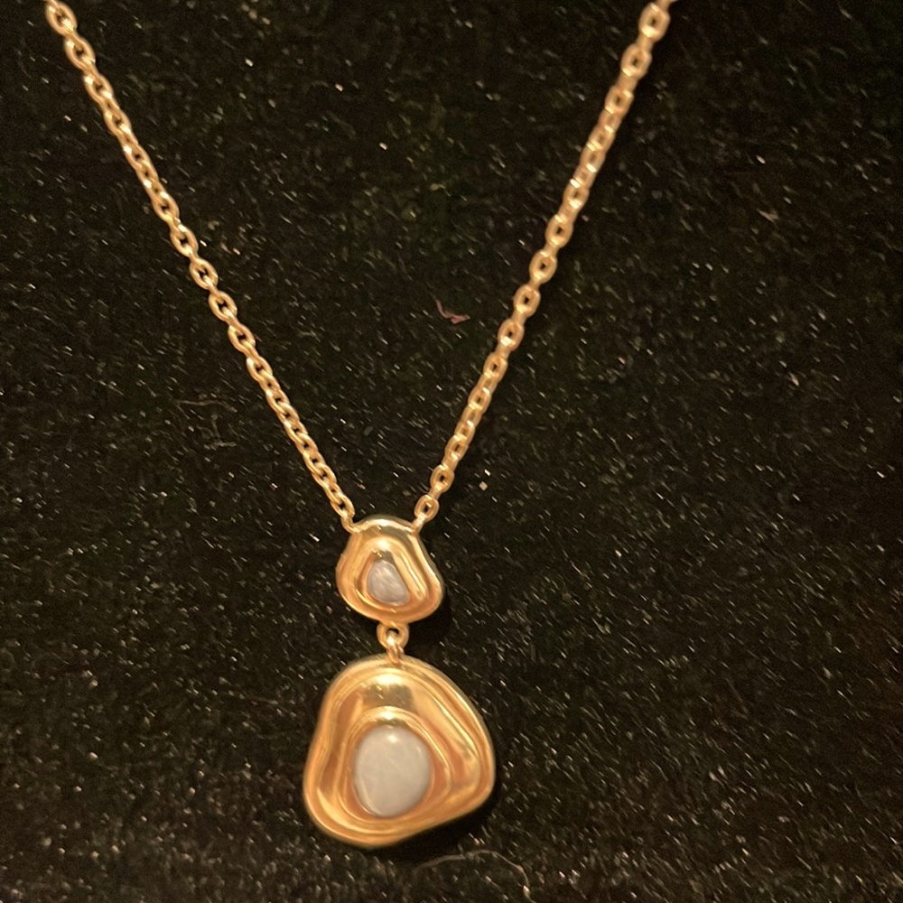 Silpada vintage rare, Sterling Silver necklace with pendant great condition.